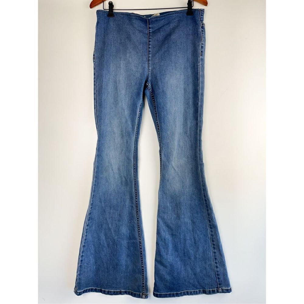 Free People Women's Blue We The Free Penny Pull-On Flare Jeans Size 30 - Picture 4 of 11